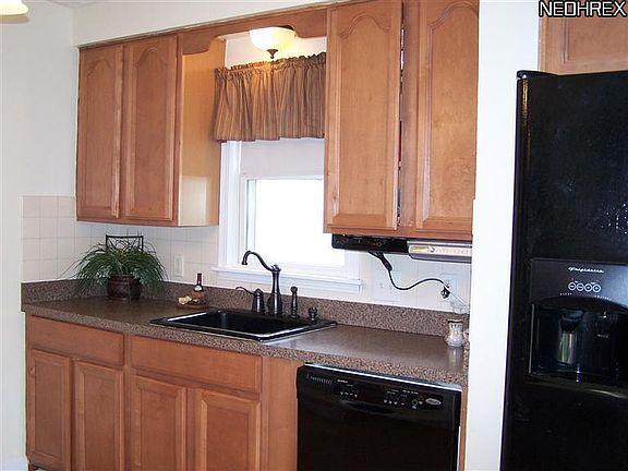 5th image of 8303 Parmenter Dr