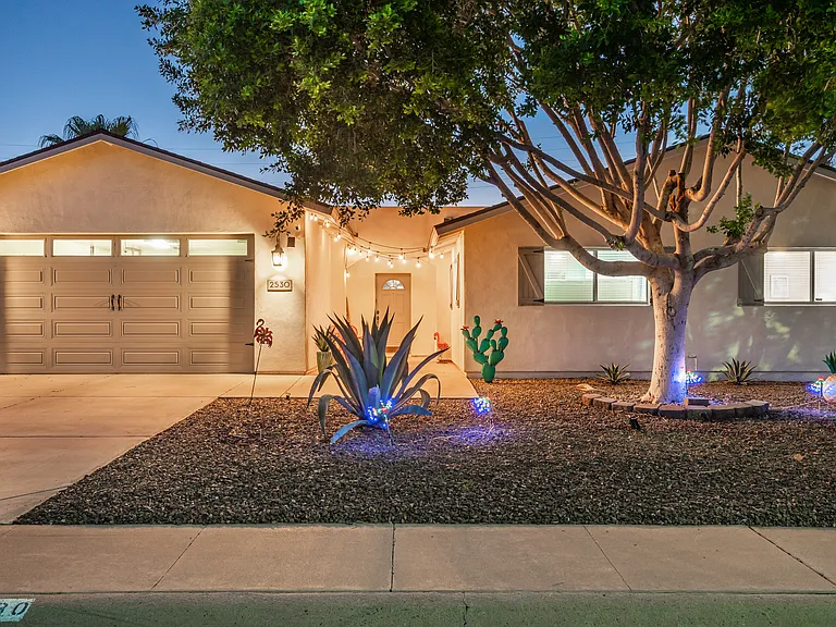 2530 N 68th Pl — Photo 20