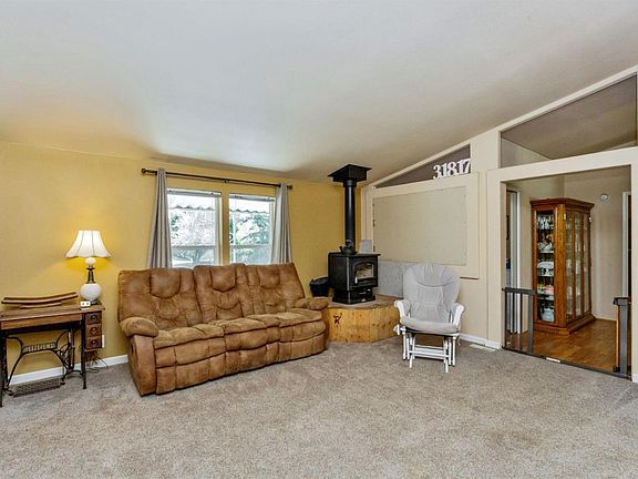 3rd image of 30695 Country Oak Ln