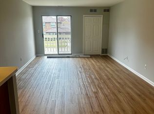 1749 Oak St APT 26, Wyandotte, MI 48192