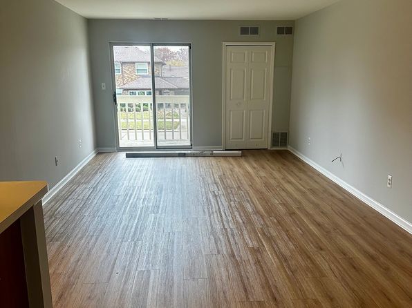 1749 Oak St APT 26