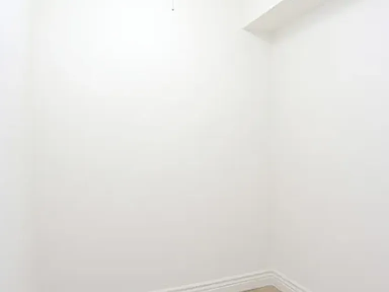 1021 Francis Dr — Photo 4