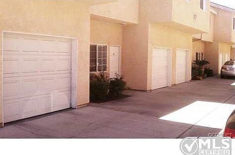 2nd image of 6442 Vineland Ave APT 8