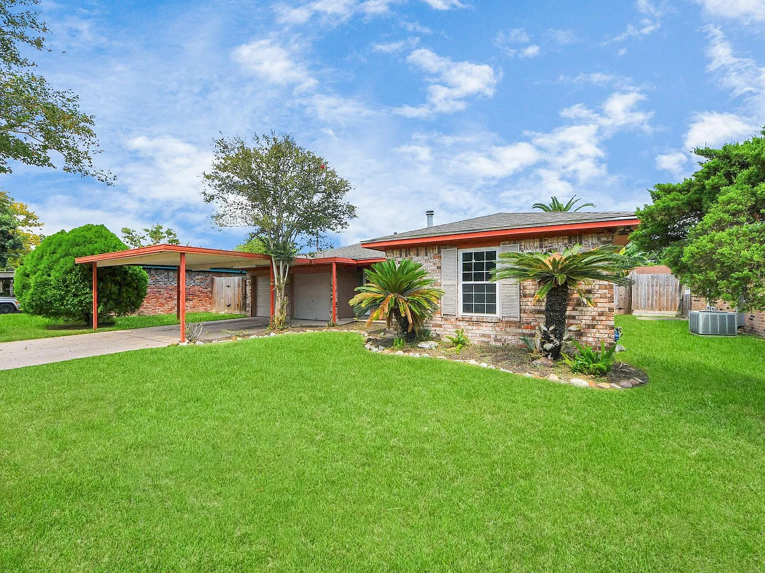 3 bed, 1.5 bath, 1603 sqft, $1,750 — Photo 4