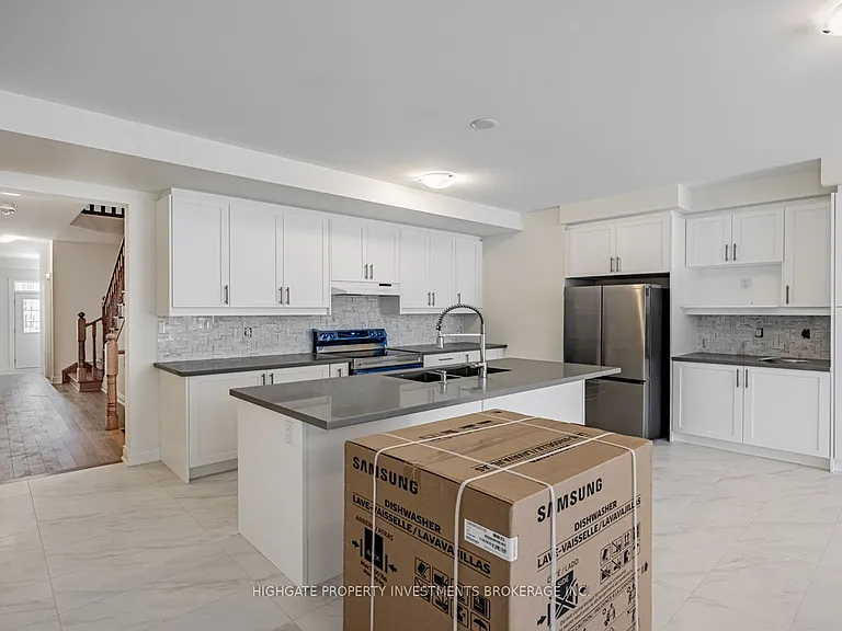 71 Donald Ficht Cres — Photo 11