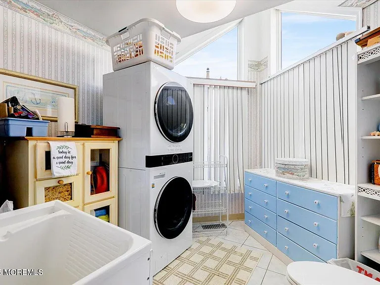 1207 Capstan Dr — Photo 22