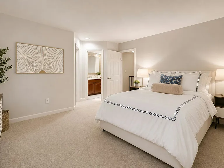 7 Newcastle Ct — Photo 3