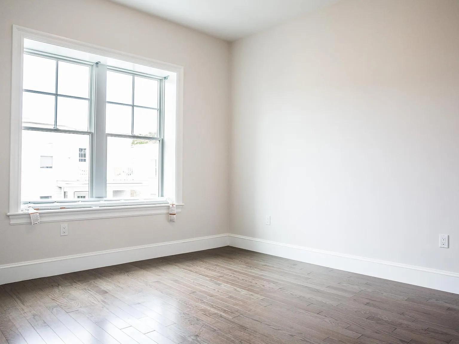 12 Harvard Terrace — Photo 4