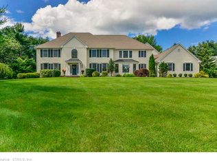 42 Woodford Hills Dr, Avon, CT 06001