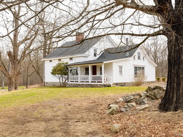 60 Rainbow Lane, Pine Bush, NY 12566