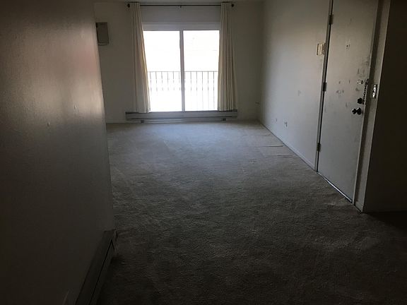 5th image of 203 N Waters Edge Dr