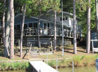 E1121 Snug Harbor Ln, Waupaca, WI 54981