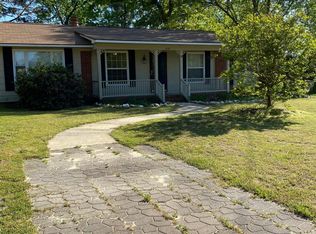 5145 Queensdale Dr, Fayetteville, NC 28304