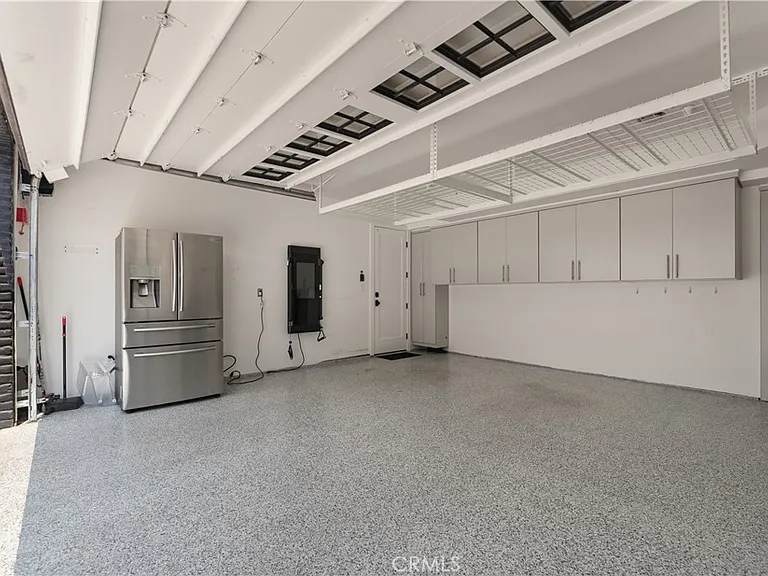 2037 E Ocean Blvd — Photo 35
