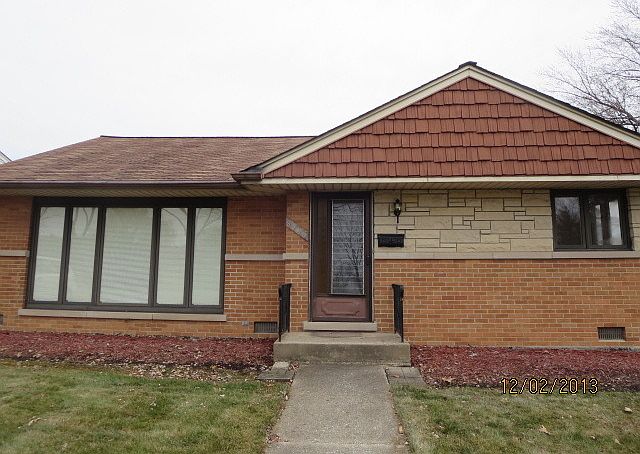 1st image of 8745 N Oriole Ave