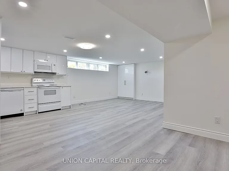 383 Neal Dr — Photo 8
