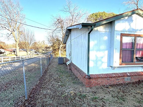 5th image of 415420 E 1094th Rd