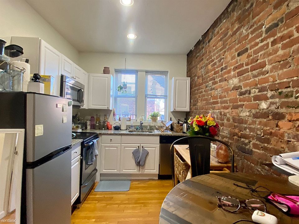 landlord_unit_photo_49322423_15