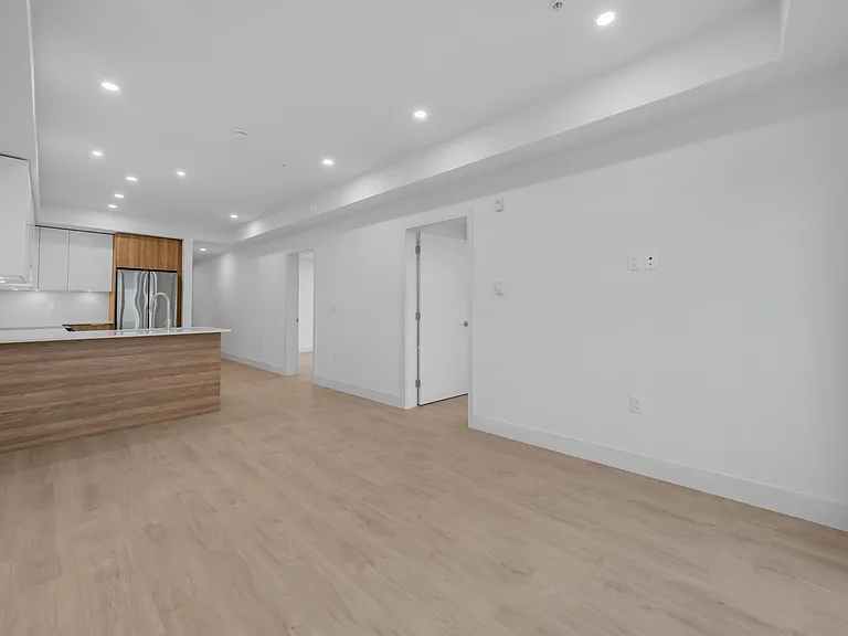 6479 Selma Ave #207 — Photo 13
