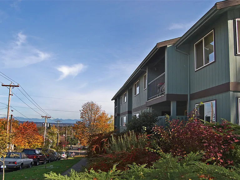 1532 18th Ave — Photo 1