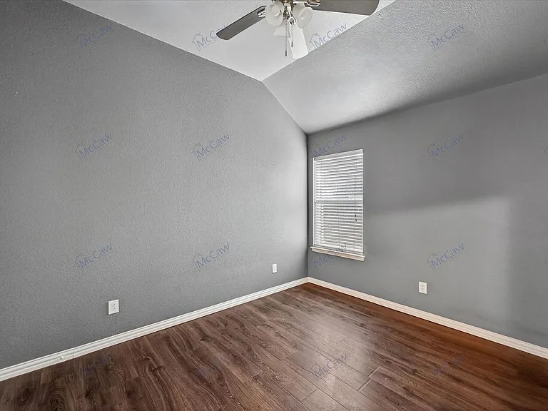 342 Leisure Ln — Photo 10