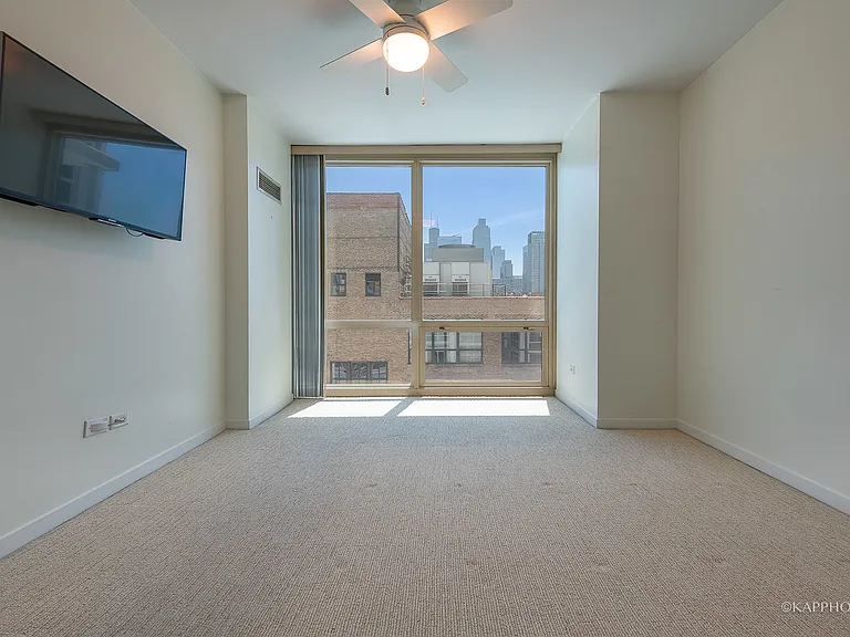 757 N Orleans St #804 — Photo 17