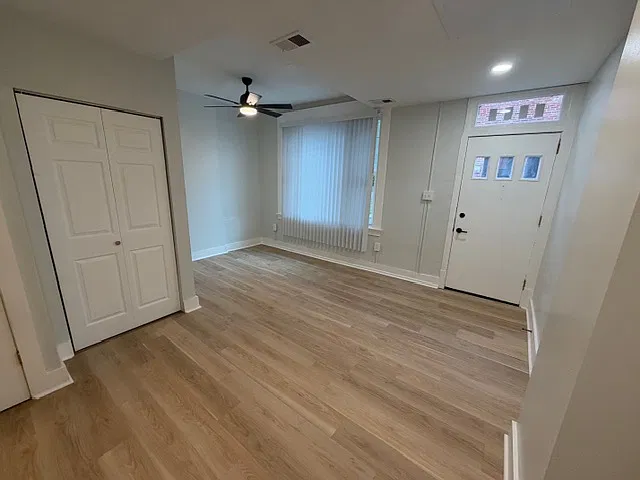 2 bed, 1250 sqft, $1,195 — Photo 2