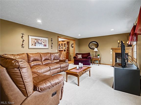5th image of 10230 Chipmunk Ridge Dr