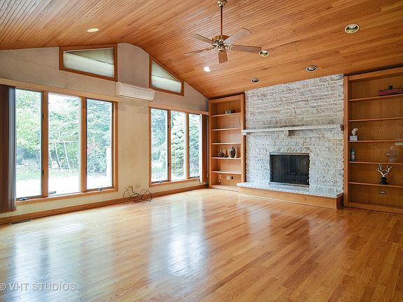 5th image of 6710 N Karlov Ave