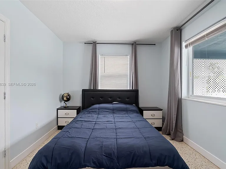 644 SW 7th Ct — Photo 38