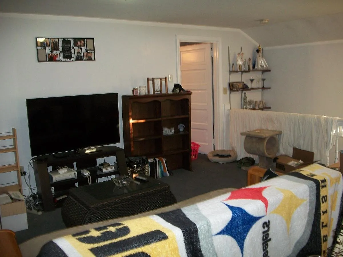 2 bed, $1,000 — Photo 2