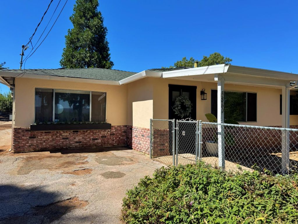 3860 Carson Rd, Camino, CA - View 2