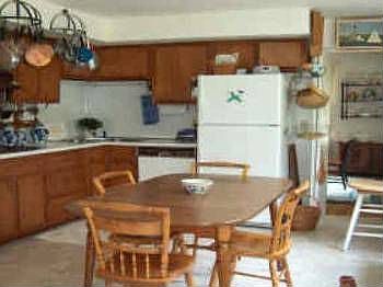 3rd image of 454 Park Ln