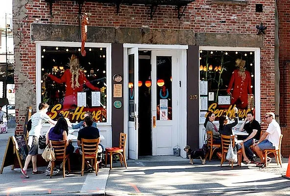 Rented by R New York | media 4