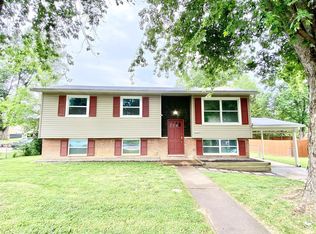 5908 Dogwood Ln, Godfrey, IL