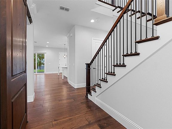 5th image of 835 W Canton Ave