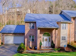 1747 Clark Rd, Charleston, WV 25314