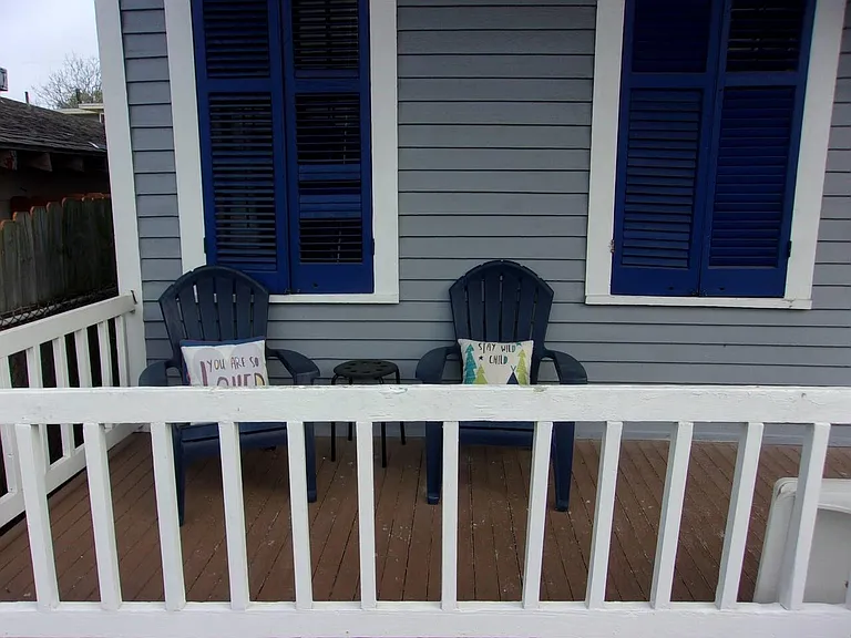 5214 Avenue R — Photo 2