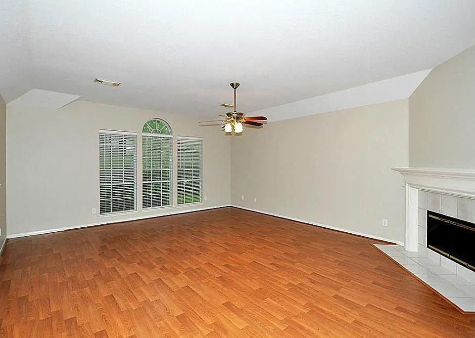 2nd image of 15 S Winterport Cir