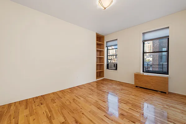 Sold by Leslie J. Garfield | media 6