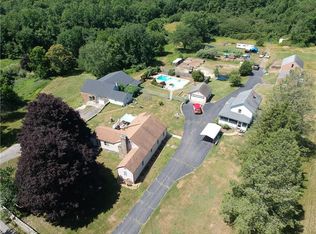 138 Gleaner Chapel Rd, North Scituate, RI 02857