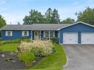 17 Maplecrest Dr, Rothesay, NB E2H1K2