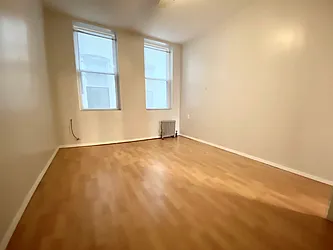 Rented by Papp Realty