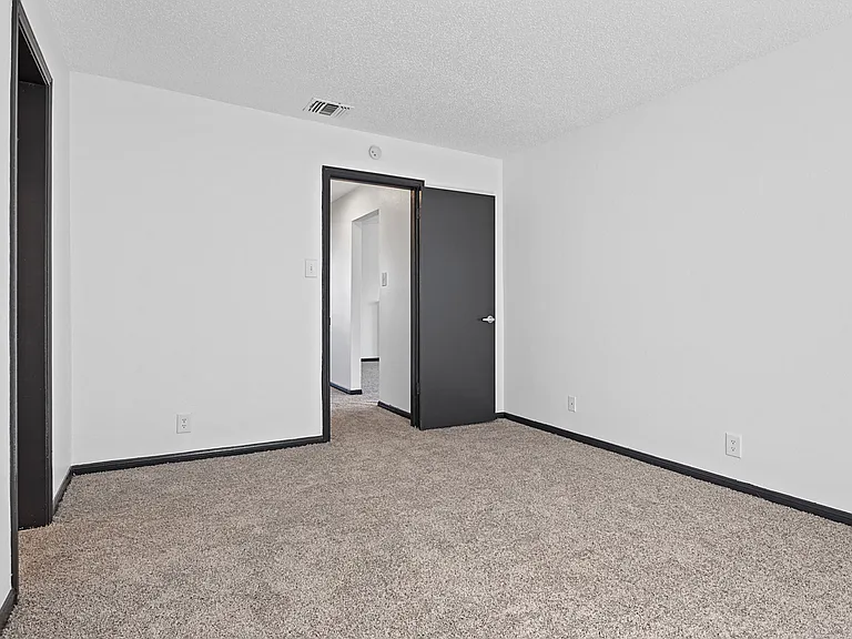 Tradewinds Apartment Homes — Photo 27