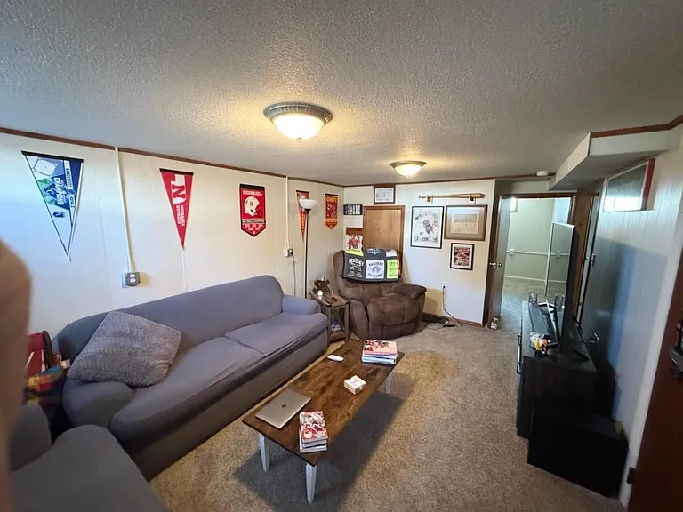 802 E E St #G — Photo 9