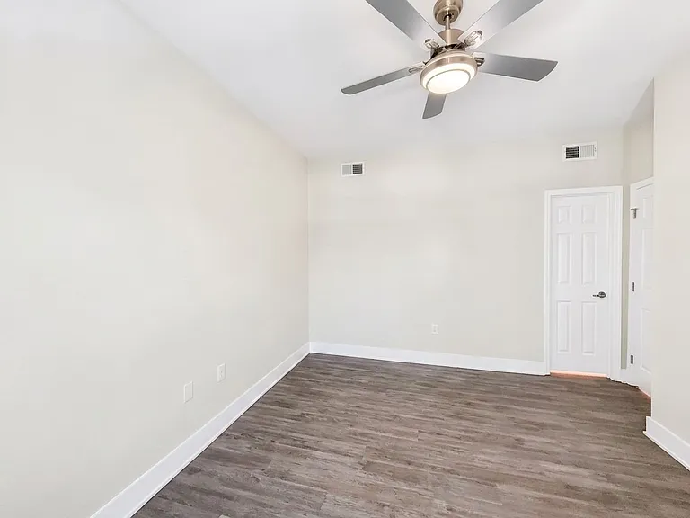 23640 Walden Center Dr #206 — Photo 17