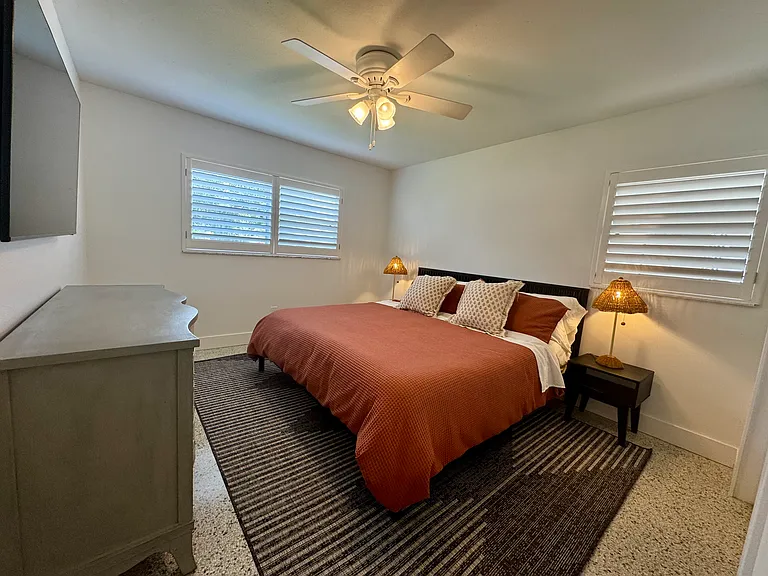 638 Geneva Pl — Photo 22