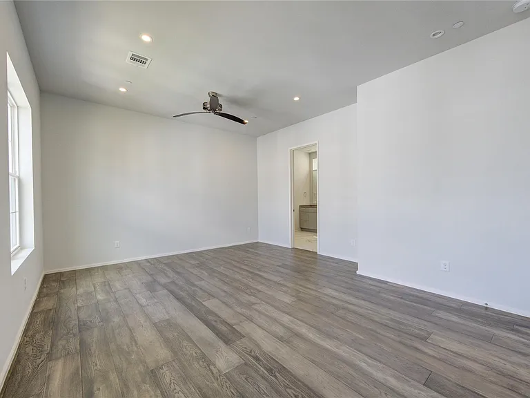 5336 Chandler St — Photo 29