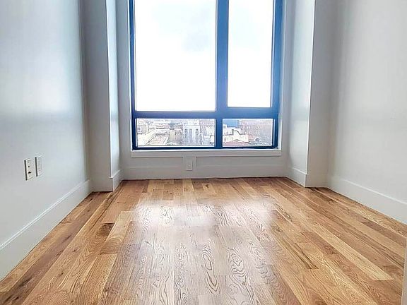 5th image of 2708 Snyder Ave APT 707