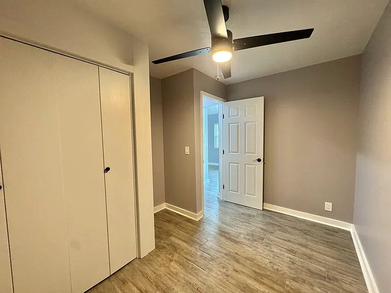 2144 Westchester Dr — Photo 29
